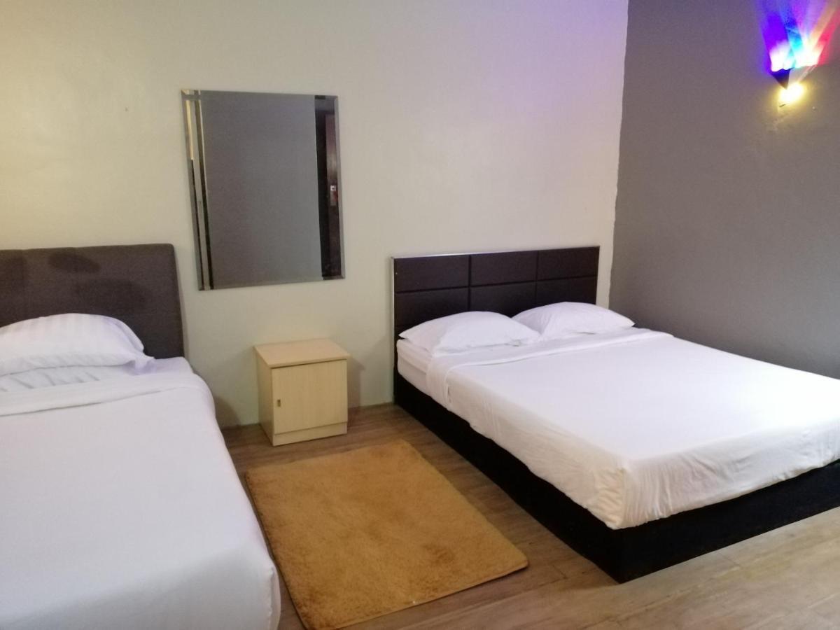 Pine Hotel Batu Gagah Exterior foto
